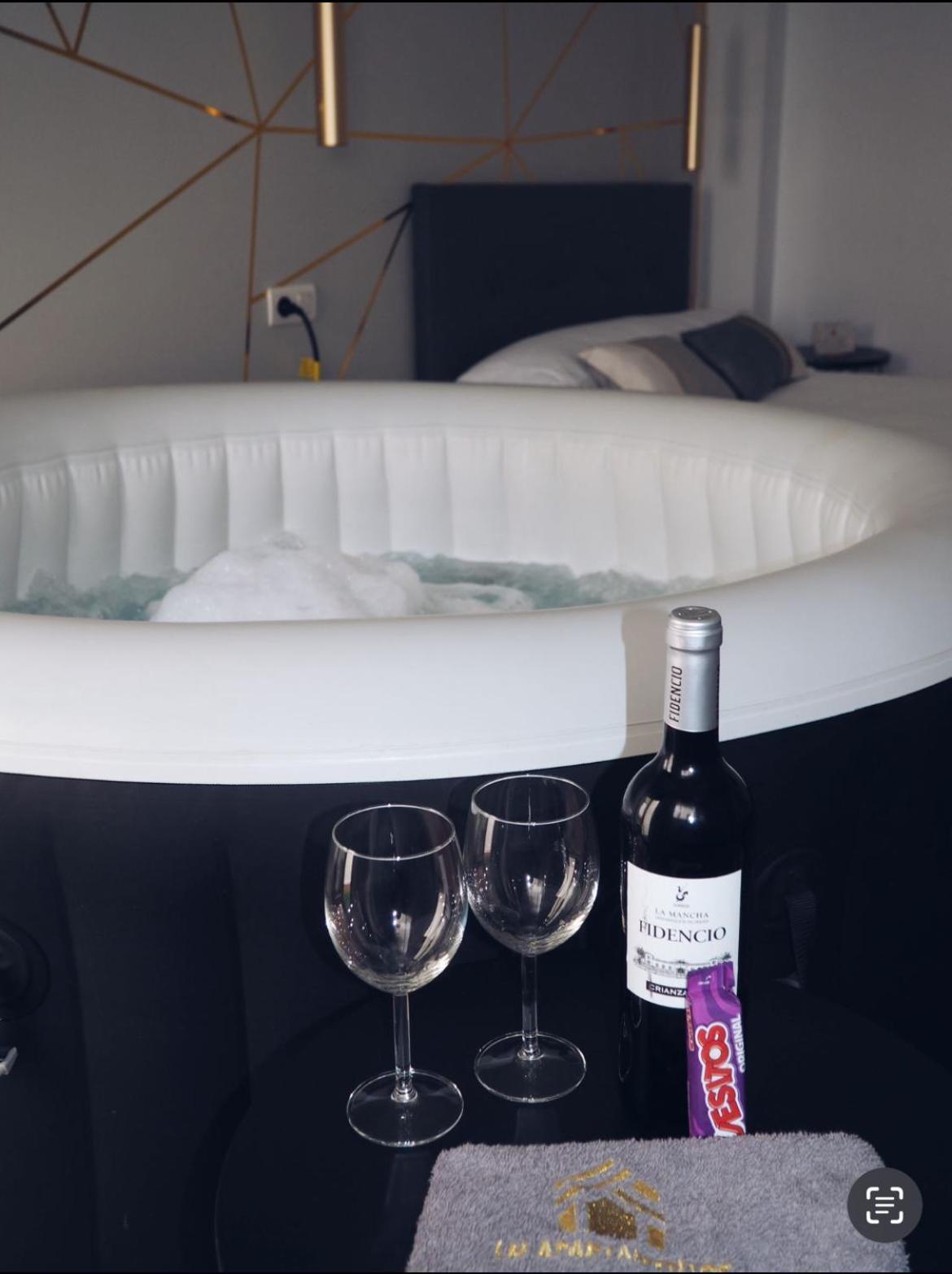 Lm Apartamentos Puentezuelas グラナダ エクステリア 写真